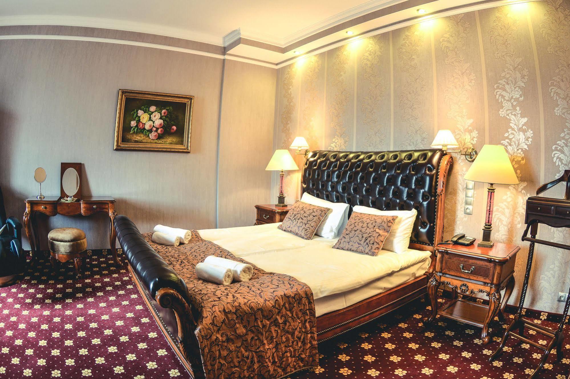 Komoda Club Residence Kaliszki Eksteriør bilde